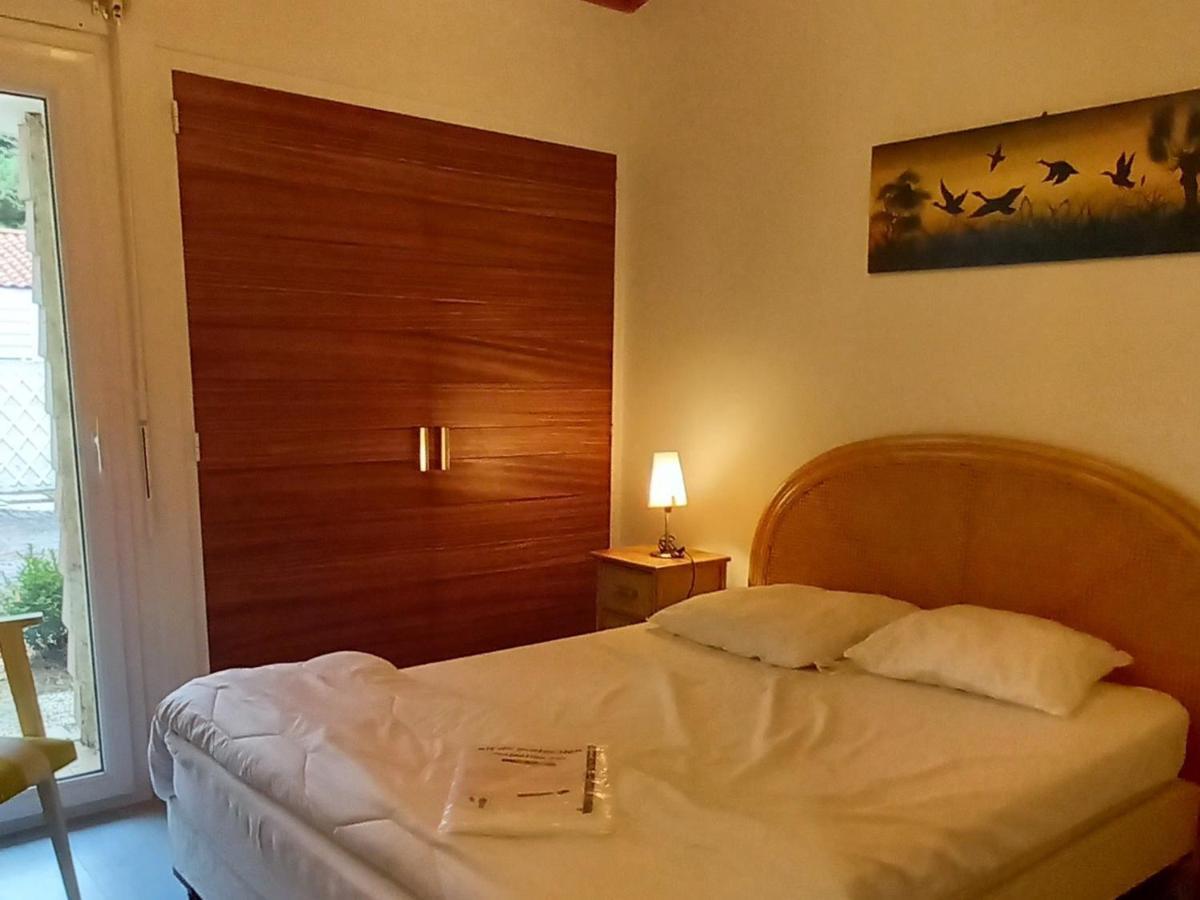 Charmant Pavillon A Saint-Jean-De-Monts: 2 Chambres, Proche Plage, Foret Et Commerces, Jardin Clos - Fr-1-323-259 Eksteriør bilde
